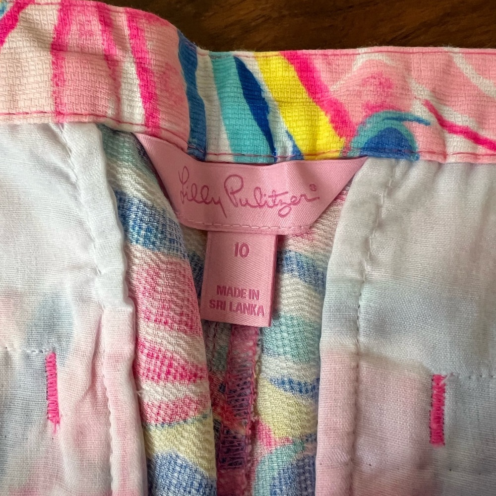 Lilly Pulitzer Pink and Blue Patterned Women Shorts size 10 - Picture 2 of 3